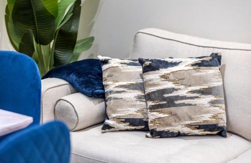 Westcliff-on-Sea Apartment | Modern 2 Bed Gem Southend on Sea Free parking