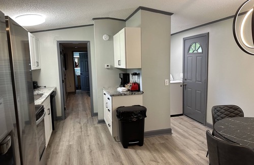 Gainesville House | Modern 2 bed Home 10 mins from Dtown Gainesville