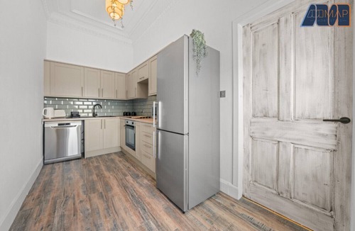 Gourock House | Modern 2 Bed Sleep 4 In Gourock