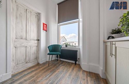 Gourock House | Modern 2 Bed Sleep 4 In Gourock