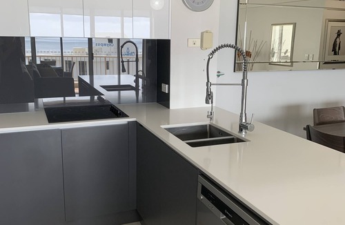 Gold Coast Apartment | Modern 2 Bedroom Apartment