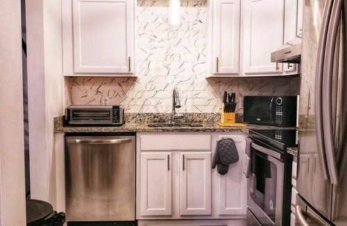 Lynn Condo | Modern 2 bedroom 2 bath between Boston and Salem