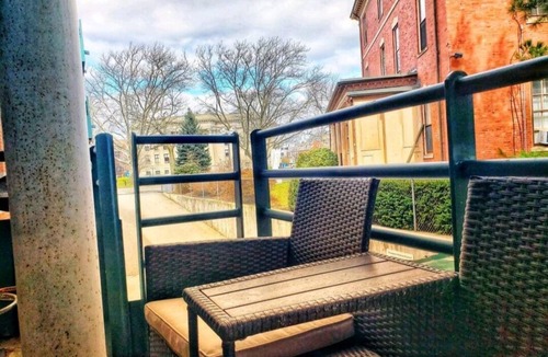 Lynn Condo | Modern 2 bedroom 2 bath between Boston and Salem