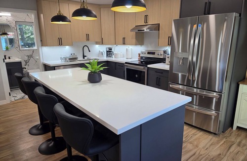 Wallingford House | Modern 2-Bedroom 2-Bath Home with Stunning Views