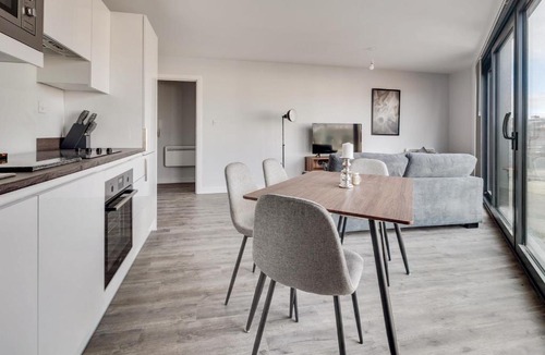 Bordesley Apartment | Modern 2 Bedroom Apartment in Central Birmingham
