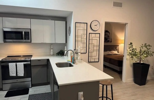 Midtown Apartment | Modern 2-Bedroom Apartment in Miami + Parking