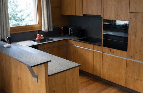 Grindelwald Apartment | Modern 2-bedroom chalet apartment in charming Grindelwald
