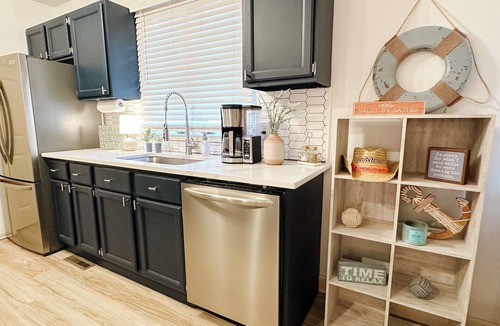 Panora Condo | Modern 2-bedroom condo Panora, Lake Panorama