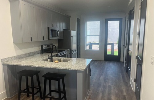 Dalton Condo | Modern 2 Bedroom Condo steps away from Downtown Dalton