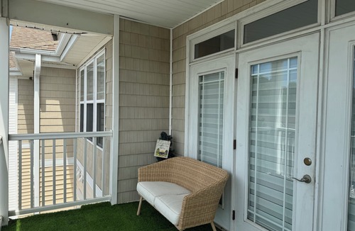 Northeast Raleigh Condo | Modern 2-bedroom condo with storage in Raleigh - perfect for long term stays!