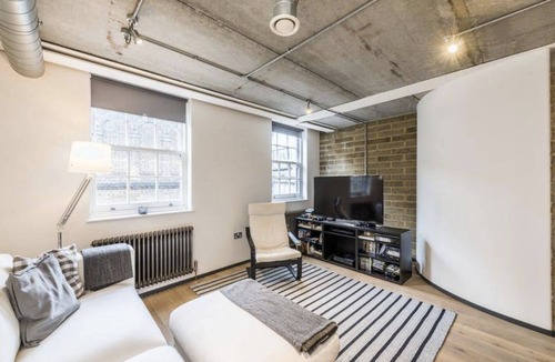 South Bank Apartment | Modern 2 bedroom flat in central London