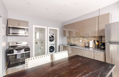 Black Rock Historic District Apartment | Modern 2 Bedroom in Black Rock