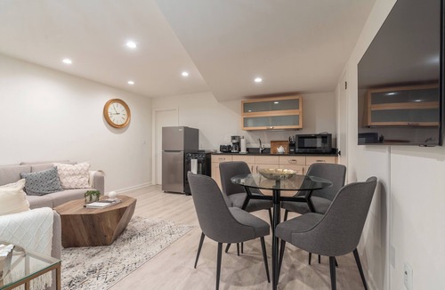 Arlington Apartment | Modern 2-Bedroom Oasis with Private Entrance!