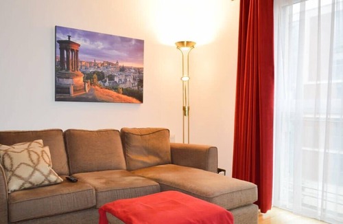 Bruntsfield Apartment | Modern 2 Bedroom Property in Central Edinburgh
