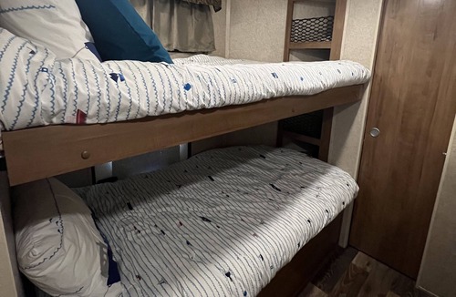 Lubbock House | Modern 2 bedroom RV Retreat with Pool Access
