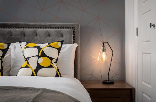 Cheltenham Apartment | Modern 2 Bedroom Town Centre Apartment