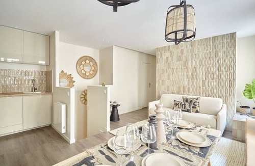 Quartier Sainte-Avoye Apartment | Modern 2 bedrooms apartment Le Marais/Beaubourg