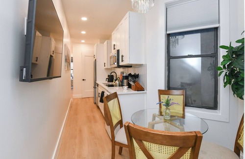 Manhattan Valley Apartment | Modern 2 BR Apartment Near Central Park