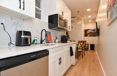 Manhattan Valley Apartment | Modern 2 BR Apartment Near Central Park