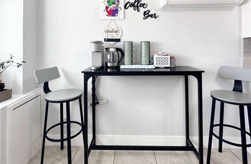 Irving Park Apartment | Modern 2 King BR Apt, Relax in Style!