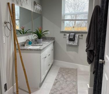 Fort Worth Bed & Breakfast | Modern 2-Story near TCU, Downtown Fort Worth