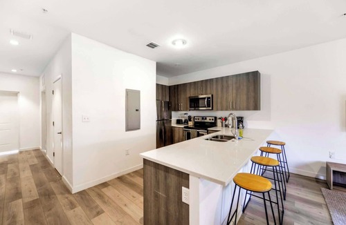 Golden Glades Condo | Modern 2-Story Townhouse w/2 Free Parking Spots