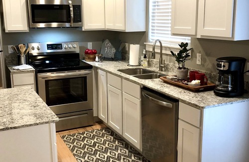 Fayetteville House | Modern 2B/2.5Bath w/Garage - Close to UofA and Centennial Park