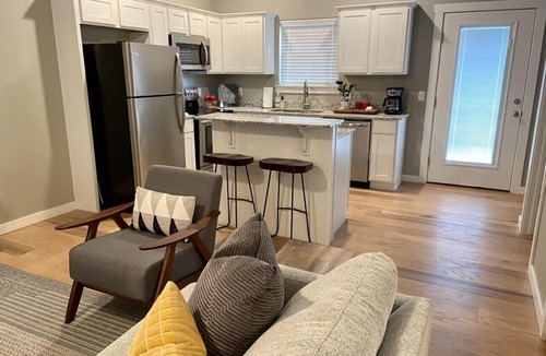 Fayetteville House | Modern 2B/2.5Bath w/Garage - Close to UofA and Centennial Park