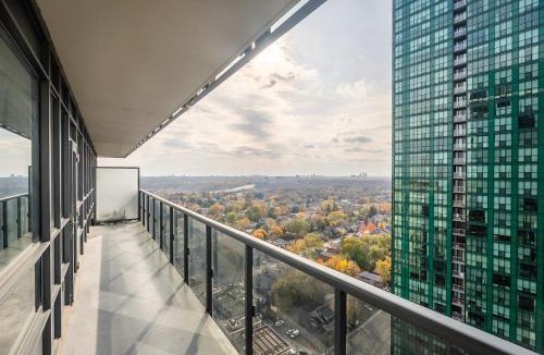 Willowdale Apartment | Modern 2Bd 2Ba Skyscraper Free parking