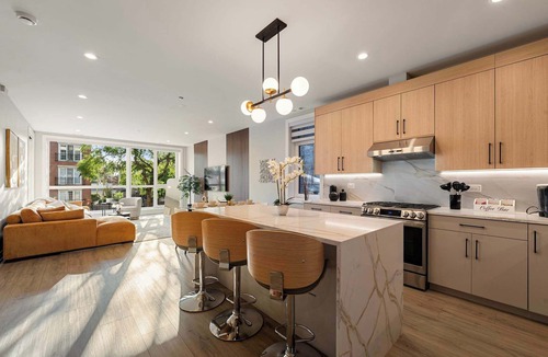 Tri-Taylor Apartment | Modern 2BD 2BD Condo with Parking in Tri Taylor