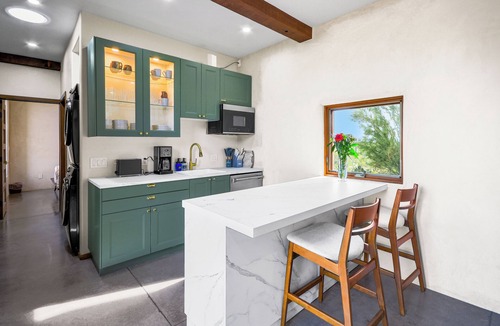 Catalina Foothills Estates House | Modern 2BD Foothills Retreat w/Catalina Views