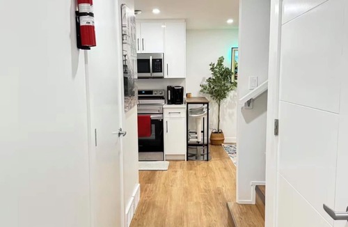 Regina House | Modern 2BDR suite in Harbour Landing Near Airport