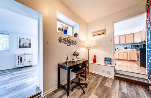 Forestview House | Modern 2Bdrm Westchester Home with brand-new out door HOT TUB