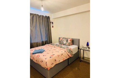 Seafield Villa | Modern 2bed 2bath serviced Apartment