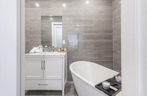 Little Burgundy Apartment | Modern 2BR - 2 Full Bathrooms - Trendy Location