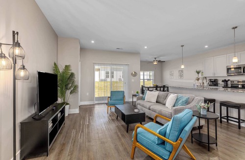 Grandville Condo | Modern 2BR + 2BA Condo with Garage & Patio