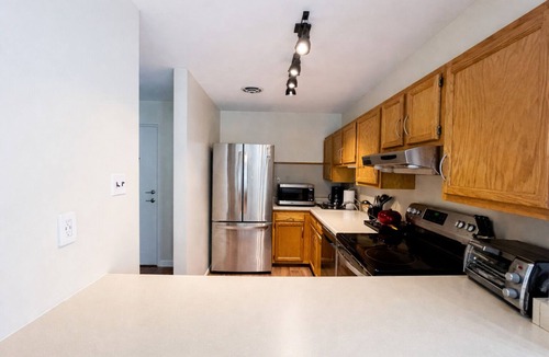 Elkins Park Apartment | Modern 2BR/2BA | Extended Stay Discounts