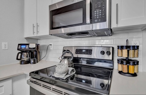 Westchase Apartment | Modern 2BR 2BA King Bed Pool Gym 6