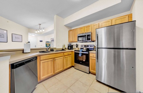 Westchase Apartment | Modern 2BR 2BA King Bed Pool Gym 7