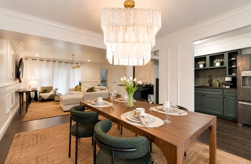 Junius Heights Condo | Modern 2BR/2BA luxury condo in central Dallas with a private patio, stylish interiors, and access to an award-winning courtyard featuring a resort-style pool, hot tub, dry sauna, and cold plunge. Perfect for business trips, leisure, or extended stays
