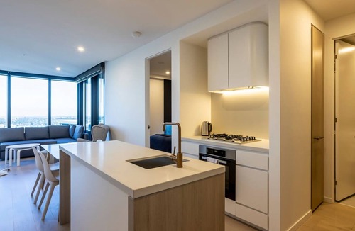 Glen Waverley Apartment | Modern 2BR Abode with Balcony View Gym Access