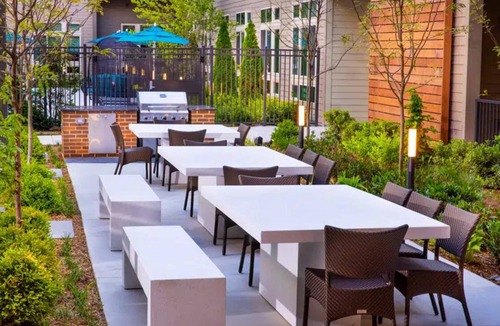 Groveton Apartment | Modern 2BR Apt at Alexandria’s Premier Community