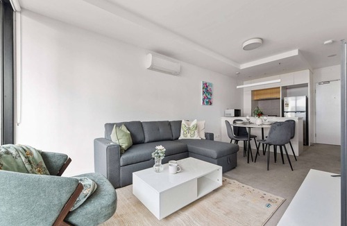 Abbotsford Apartment | Modern 2BR Apt by the Yarra River