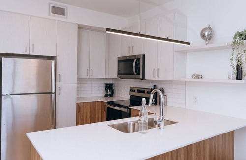 Winnipeg Apartment | Modern 2BR Apt Steps from Osborne Village