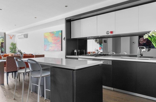 Kew Apartment | Modern 2BR Apt with Balcony & Free Parking