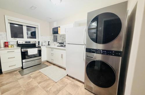 Ruthven House | Modern 2BR Basement appartment