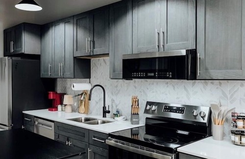 Montgomery Apartment | Modern 2BR Capitol Retreat | WiFi + Rain Showers