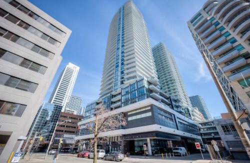 Yonge-Eglinton Apartment | Modern 2BR Condo in Midtown Toronto with Balcony