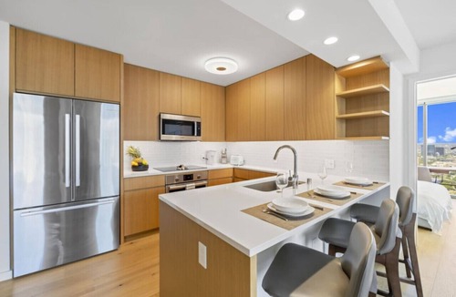 Ala Moana Apartment | Modern 2BR Condo | Pool & Sauna | Ala Moana