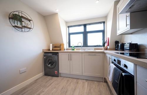 Chatham Apartment | Modern 2BR Flat | Central Chatham | Self Check-in